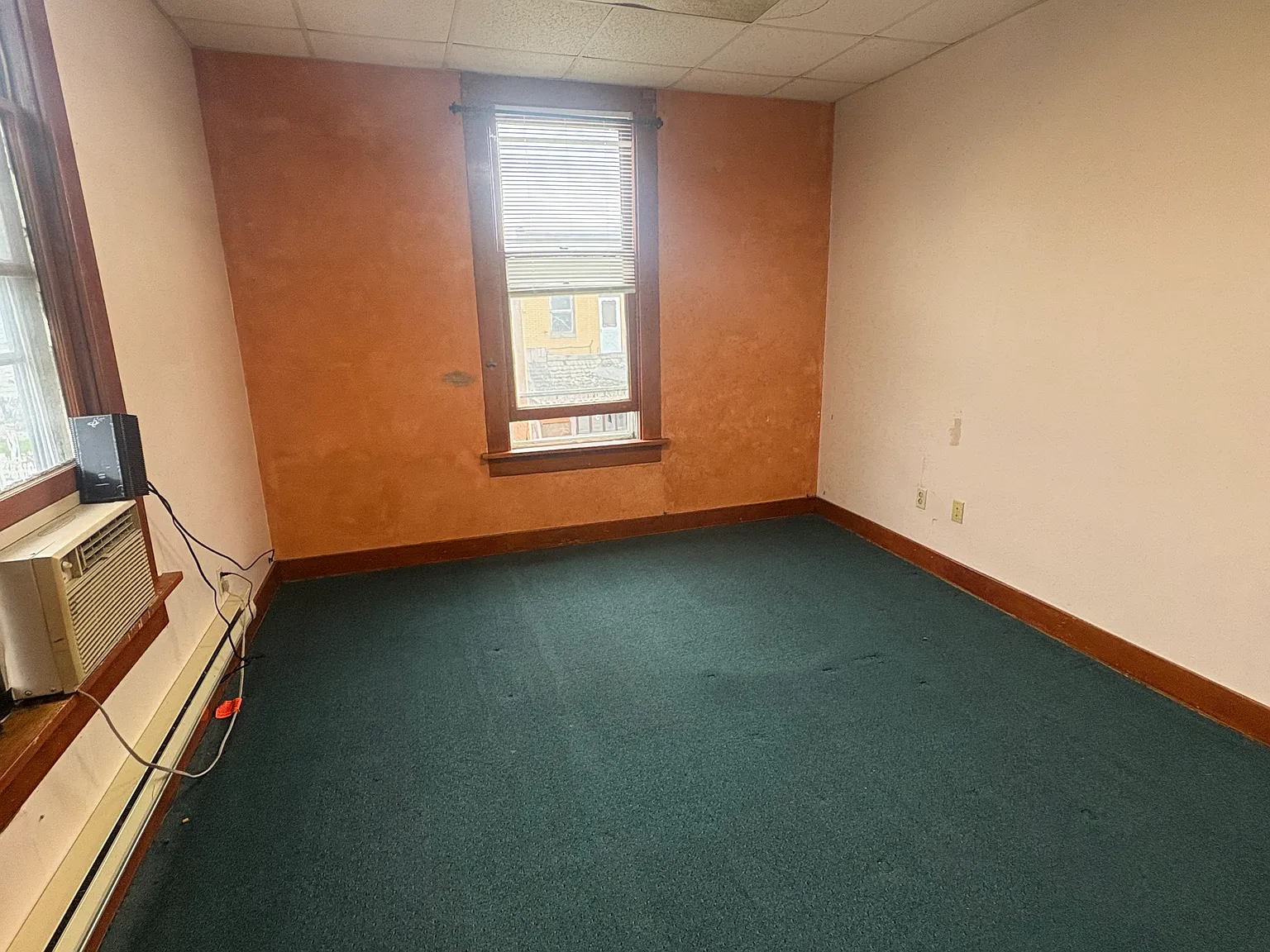 211 South Main Street — Photo 4