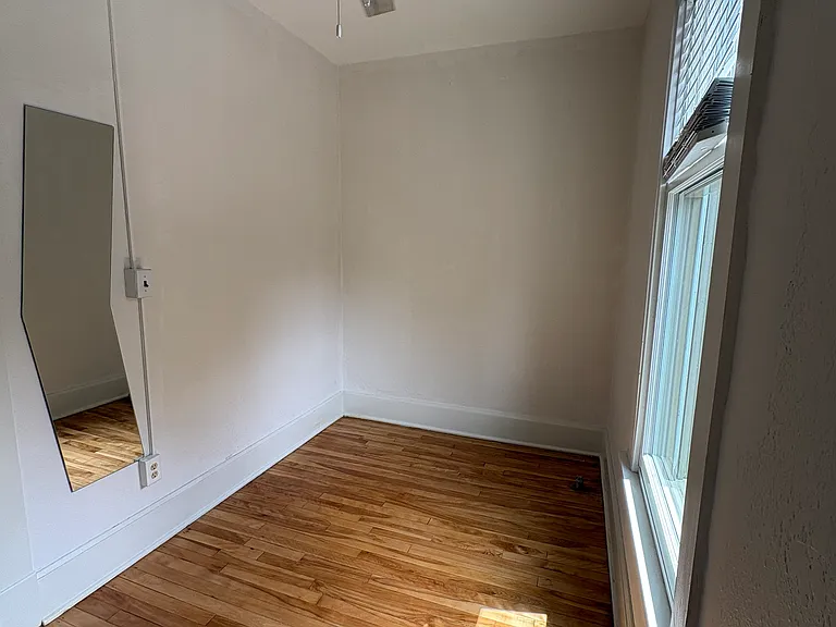696 Grand Ave #8 — Photo 6