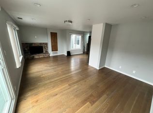 1657 10th Ave #A, San Francisco, CA 94122