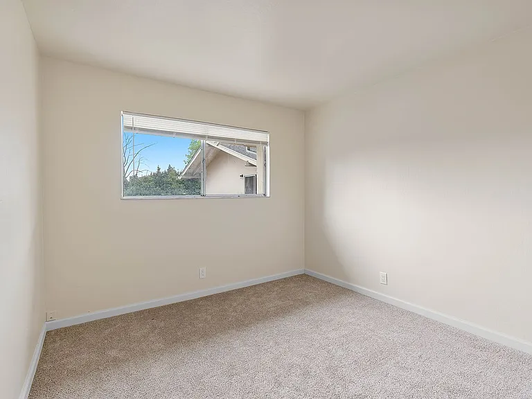 3400 Baxter Avenue — Photo 17