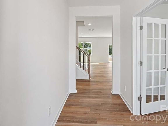 4th image of 76 Piney Woods Rd