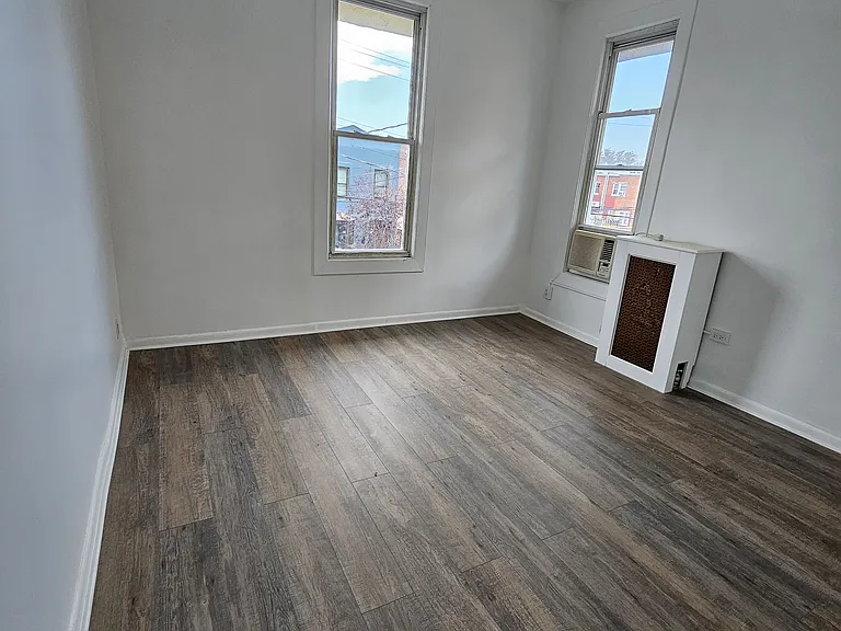 2727 E 26th St #2 — Photo 8