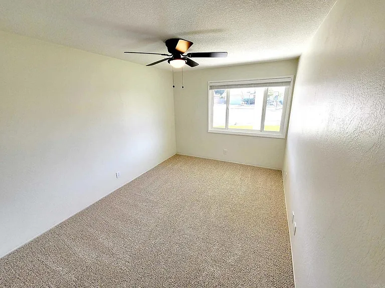 80 Lucas Ct — Photo 23