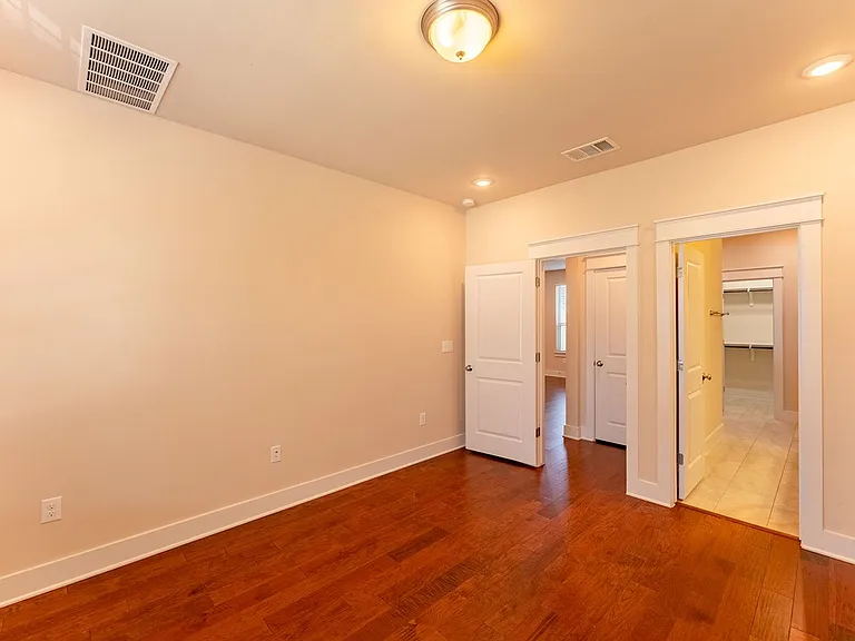 13501 Metric Blvd #46 — Photo 14