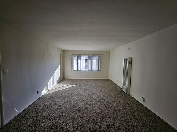 3rd image of 2106 1/2 Lincoln St #1/2