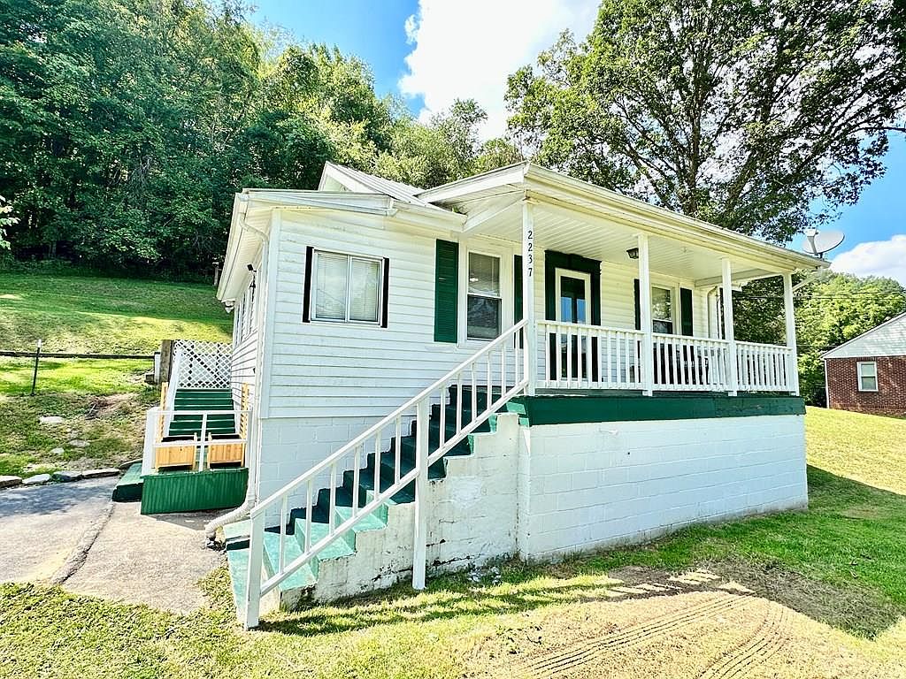 2237 Old Bramwell Rd, Bluefield, WV 24701 MLS 52470 Zillow