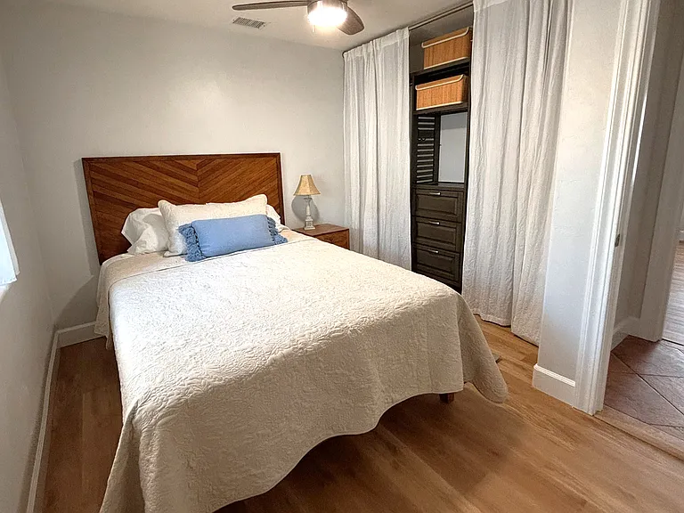 Queen Bed