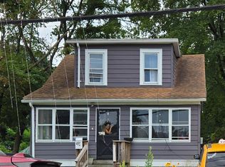 469 1st St, Newburgh, NY 12550