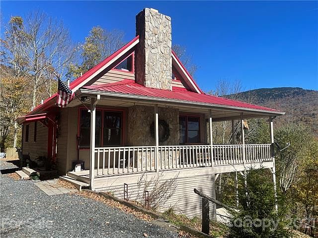 1st image of 698 Roan Dr