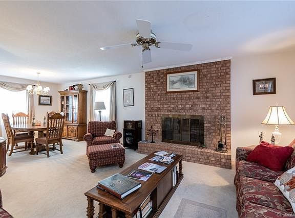 4th image of 2505 Brentwood Cir