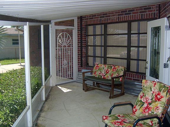 3rd image of 1895 Nixon Ave
