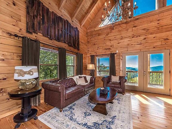 5th image of 1060 Pinecrest Way #1058PINECREST