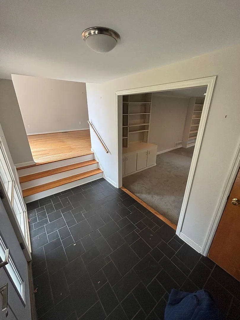 2312 Bedford Ave ~ 3 bedroom / 2.5 bathroom split level house ~ located near District Village — Photo 2