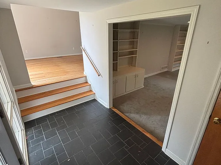 2312 Bedford Ave — Photo 2