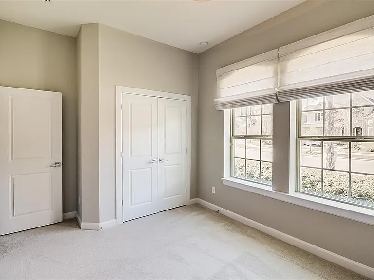 17106 Rainier Creek Dr — Photo 19