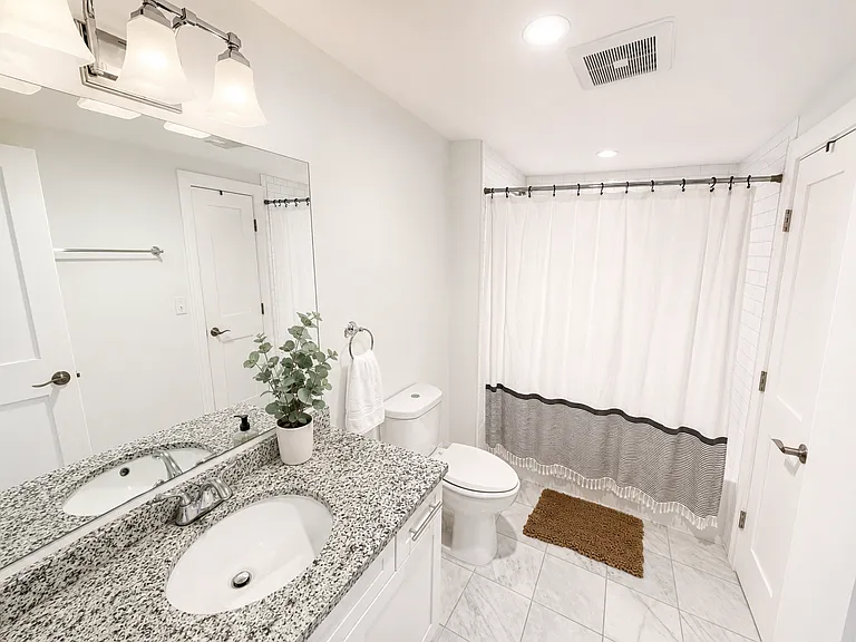 154 Gold St #1 — Photo 9