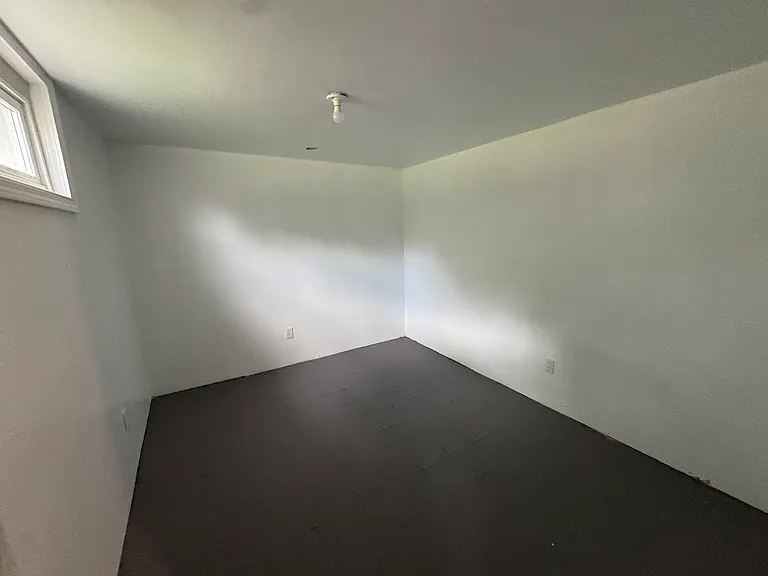 8536 Gilmore Ave — Photo 11