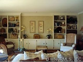 2nd image of 210 Arbor Ln