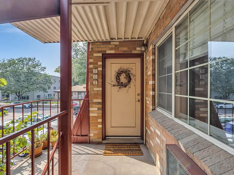 36 N Emerson St #201 — Photo 17