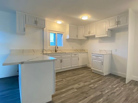 4th image of 425 E Tamarack Ave #6