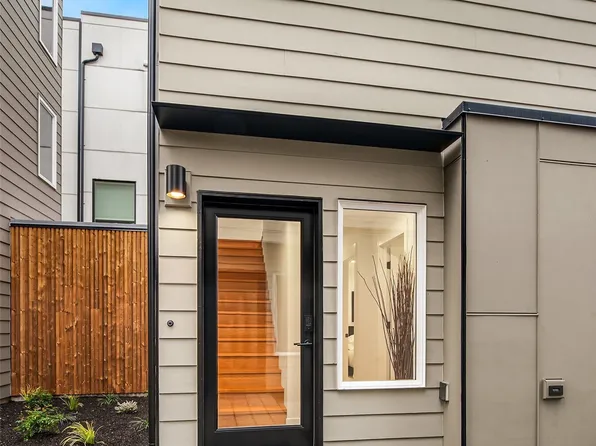 1455 22nd Avenue #B, Seattle, WA 98122