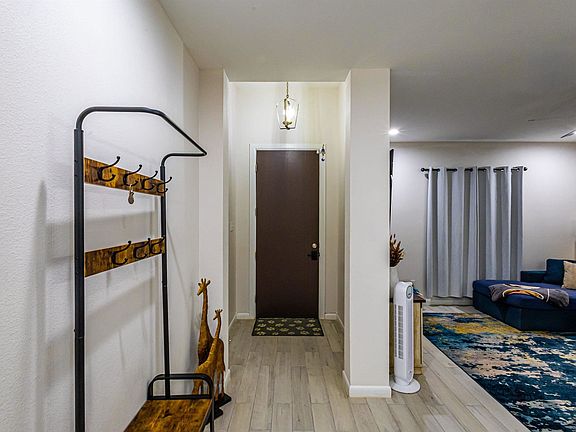 5th image of 1428 Los Estribos Dr