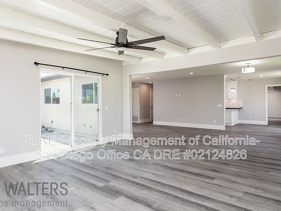 5th image of 3772 Governor Dr