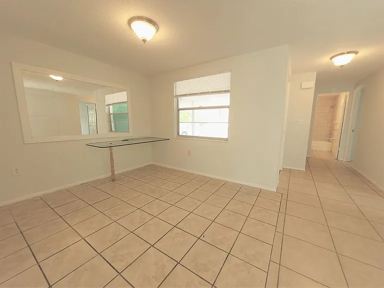 6916 Brentford Rd — Photo 3
