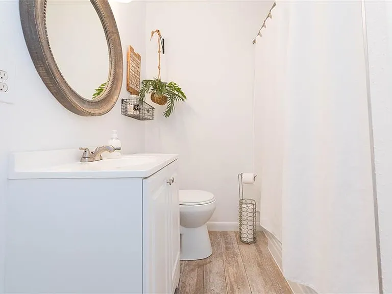 4206 W Wisconsin Ave — Photo 34