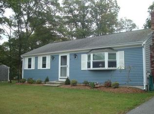 14 Leamington Ln, Mashpee, MA 02649