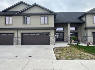 108 Jones St #N89M-0B2, Essex, ON N8M0B2