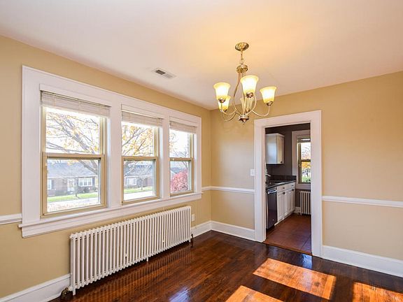 821 Maryland Ave Salem VA-large-005-4-5-