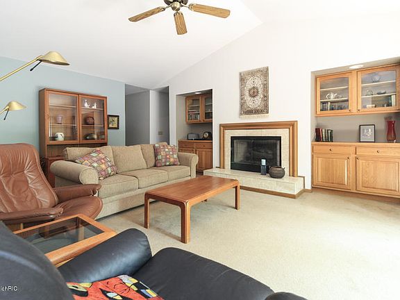 5th image of 845 Berkshire Dr