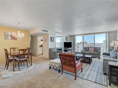 750 S Royal Crest Cir UNIT 327, Las Vegas, NV, 89169
