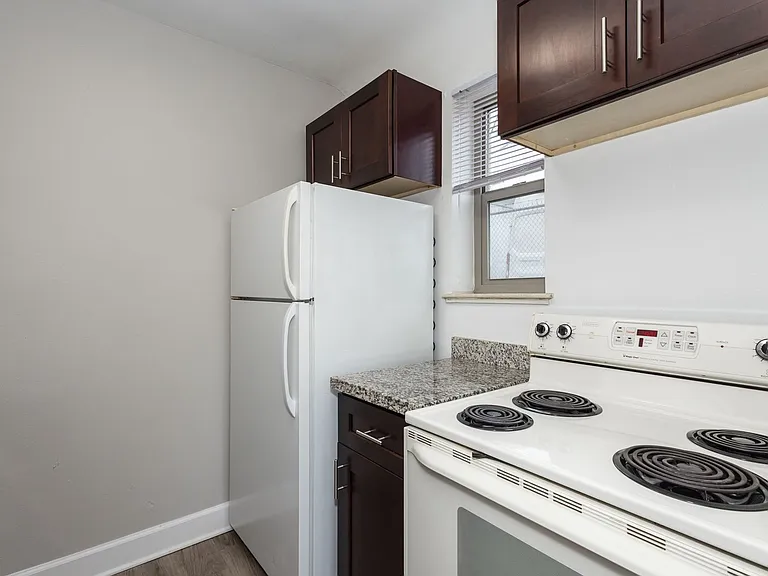 Jersey Apartments — Photo 12