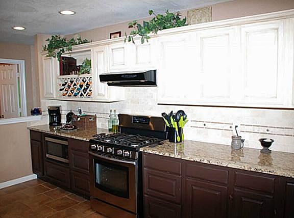 2nd image of 7321 Royal Oak Dr