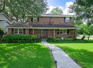1401 Moss Ln, River Ridge, LA 70123