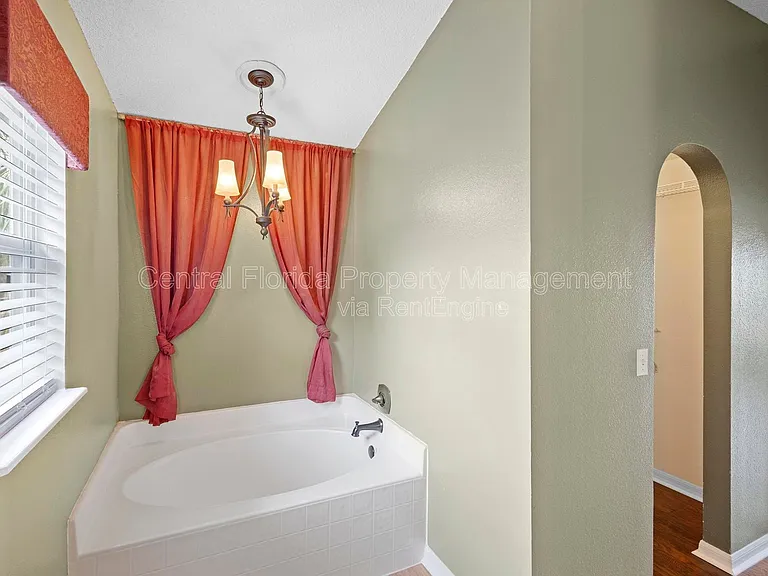 4657 Willamette Cir — Photo 18