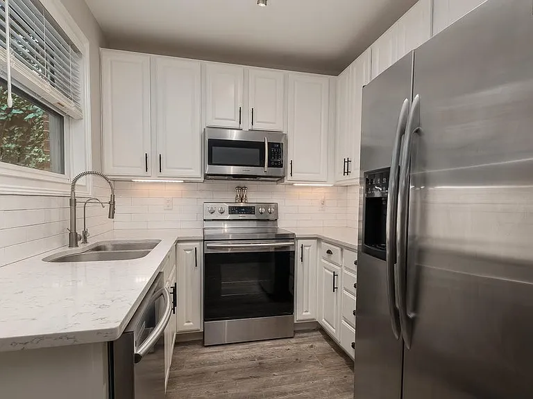 723 S Boylan Ave #101 — Photo 3