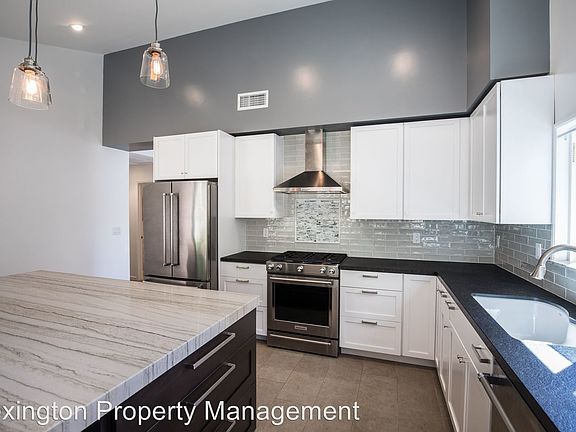 4th image of 405 Anacapa Cir