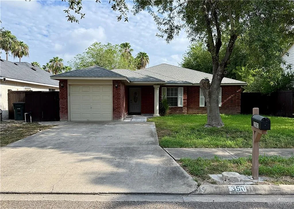3 bed, 2.0 bath, 1239 sqft, $1,500 — Photo 1