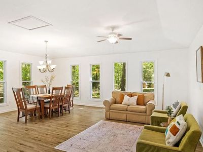 5801 Lindenwood Dr, Matthews, NC, 28104