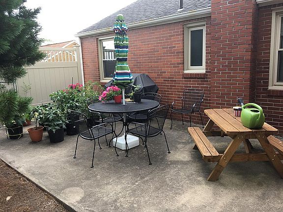 Private rear patio