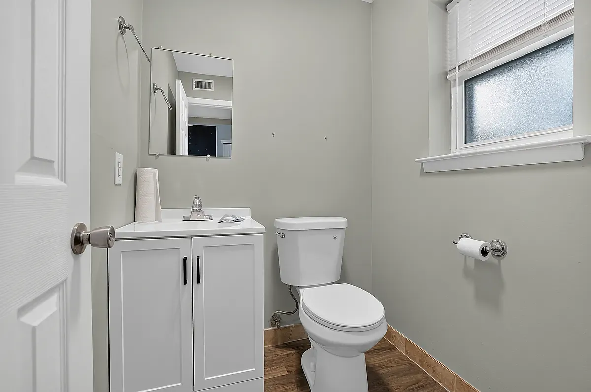 1154 Bradfield Rd — Photo 4