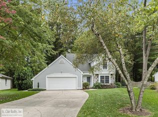 1224 Oakwood Ln, Saint Clair, MI 48079