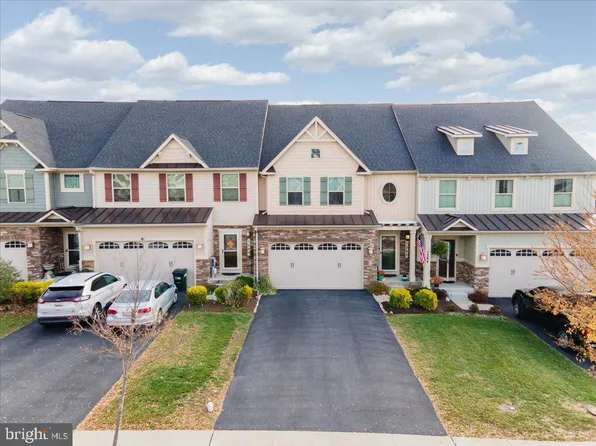 1262 Drydock St, Brunswick, MD 21716