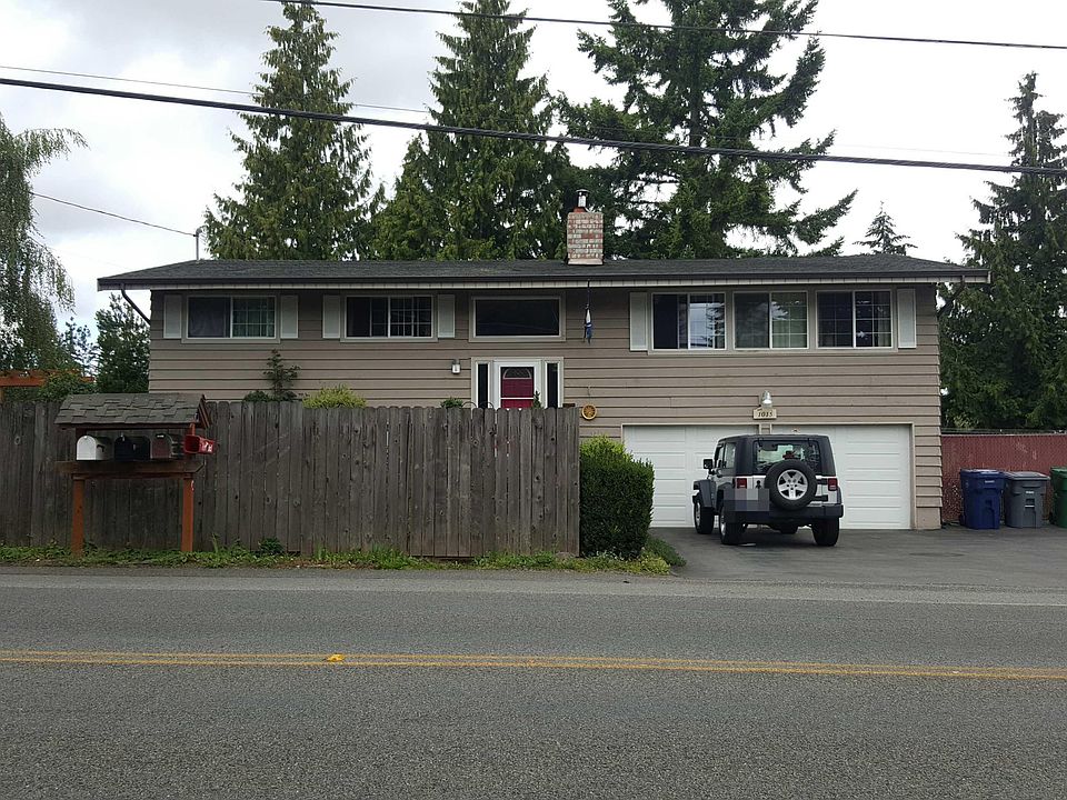 1st image of 1015 178th St SW