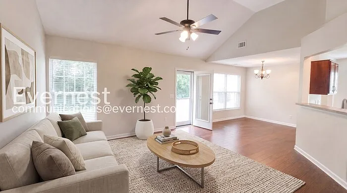 3 bed, 2.0 bath, 1381 sqft, $2,200 — Photo 2