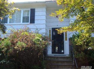 12 Chestnut Rd, Amityville, NY 11701