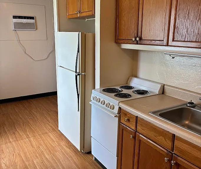 1596 N Tamiami Trl #3 — Photo 1